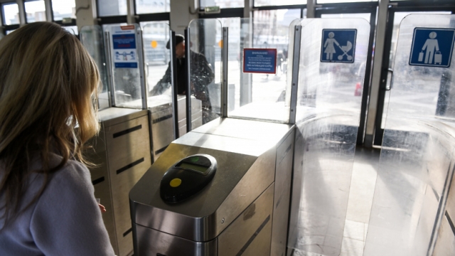 Пассажиры МЦД смогут оплатить проезд банковской картой