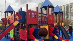 Три детские площадки по губернаторской программе откроют в Нахабино